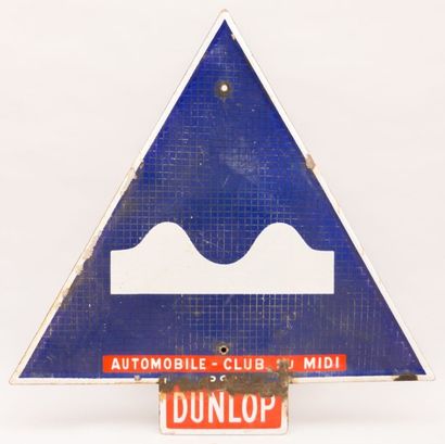 null Plaque émaillée de forme triangulaire marquée "Automobile Club du Midi - Dunlop"

(état...