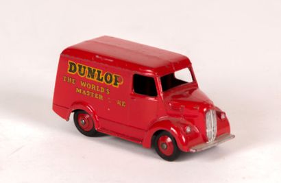 DINKY TOYS (GB)

Trojan Van Dunlop 