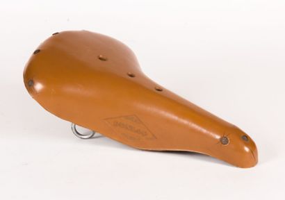 null Selle de vélo de marque Henri Gauthier

Marqué Montluçon Dunlop France et numérotée...