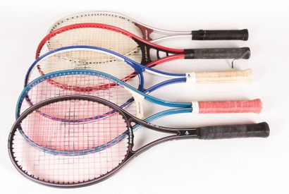 null Lot de cinq raquettes de tennis Dunlop modèles Pro Comp Dix, Space Wing, Laser...