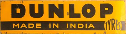 null Plaque émaillée de forme rectangulaire marquée "Dunlop Tyres Made in India"

Marquée...