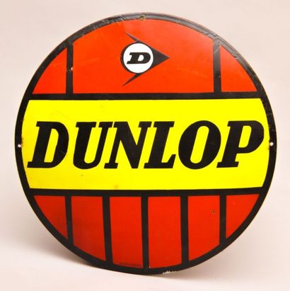 null Plaque émaillée de forme ronde légérement bombée marquée "Dunlop"

Emaillerie...