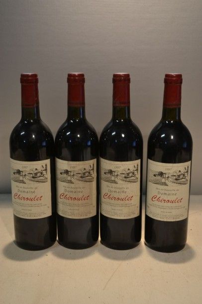 null 4 Blles	VDP des COTES de GASCOGNE mise Domaine Chiroulet		1997

	Et. légèrement...