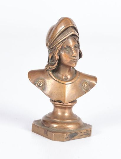 null MADRASSI Lucas (1848-1919)

Jeanne d'Arc

Sculpture en bronze à patine médaille

Signée...