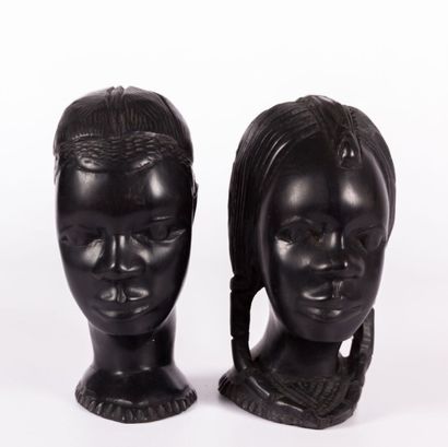 null AFRIQUE

Paire de sculptures en bois noirci sculpté figurant un jeune couple...