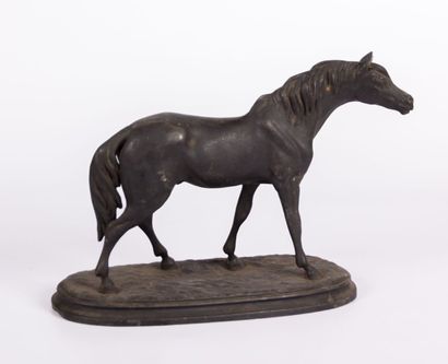 null Sculpture en régule figurant un cheval.

XIXème siècle

(usures à la patine,...