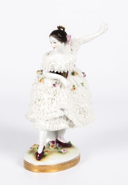 null ALLEMAGNE

Sujet en porcelaine polychrome figurant une danseuse

Marqué au revers

XIXème...