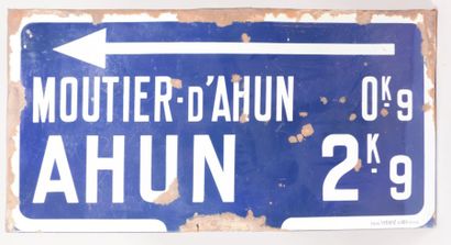 null Plaque de signalisation émaillée de forme rectangulaire marquée "Moutier - d'Ahun...