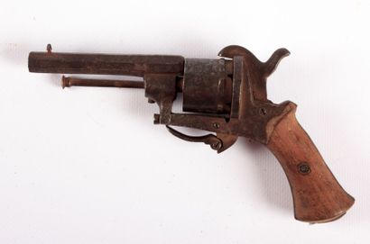 null Revolver type Lefaucheux, cal 7 mm, barillet à 6 chambres, fabrication Liégoise,...
