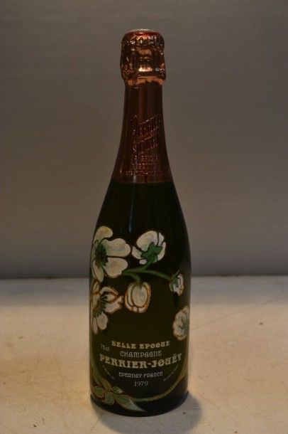 null 1 Blle	Champagne PERRIET-JOUET "Belle Epoque" 		1979

	Et. et coiffe impeccables....