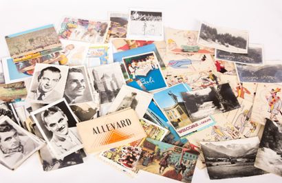 null Lot composé d'environ 116 cartes postales modernes dont illustrations d'aprés...