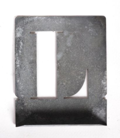 null Lettre prochoir en zinc "L"

Haut. : 10 cm - Larg. : 8 cm