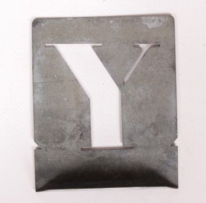 null Lettre prochoir en zinc "Y"

Haut. : 10 cm - Larg. : 8 cm