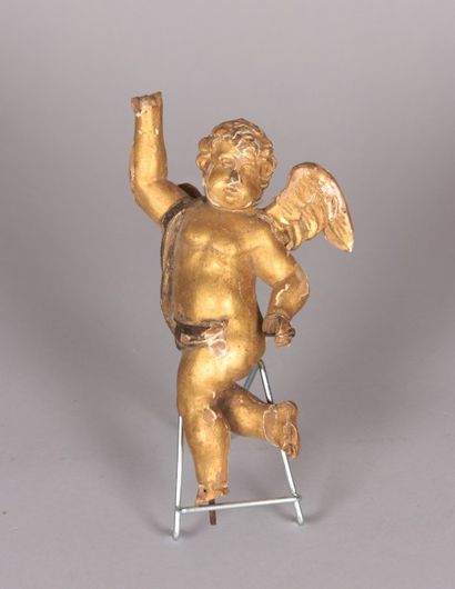 null Sujet en bois sculpté figurant un angelot 

XVIIIème siècle

(accidents et manques)

Haut....