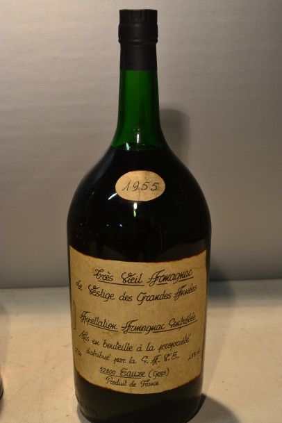null 1 Pot	Très Vieil Armagnac "LE VESTIGE DES GRANDES ANNÉES"		1955

2,5 L	mis en...