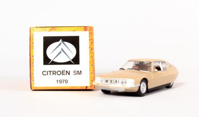 null NOREV (CH)

Citroën SM 1970 - N°KJ8555 

Echelle 1/43

(quelques usures, dans...