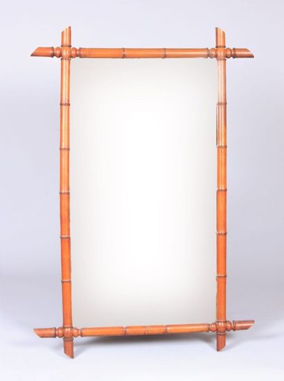 null Miroir rectangulaire, le cadre en bois simulant des bambous.

XXème siècle

(accidents...