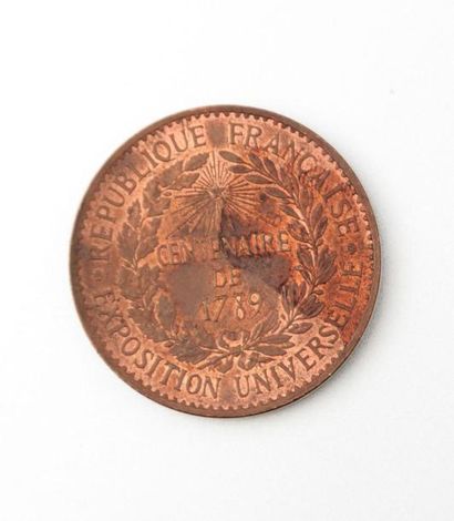 null Médaille centenaire de l'Exposition Universelle de 1789

Bronze à patine cuivre

Signée...