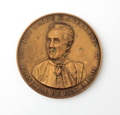 null Médaille Ecole Normale Jacques Cartier 50ème année 1907 - Montreal

Feu l'abbé...
