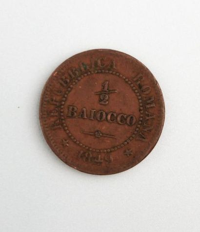 null ITALIE

Un 1/2 baiocco République Romaine 1849

(légères usures)