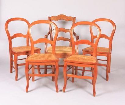 Suite de quatre chaises en bois naturel,...