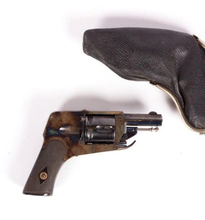 null Revolver de sac fabrication belge - barillet à six chambres - bâti jaspé - détente...