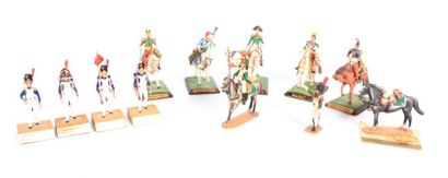 null soldats de plomb ; ensemble de douze personnages composé de : l'Empereur à cheval,...