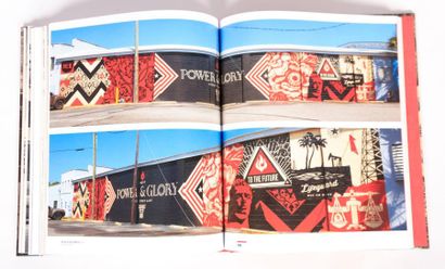 null Covert to overt - The under/overground art of Shepard Fairey - Editions Rizzoli...
