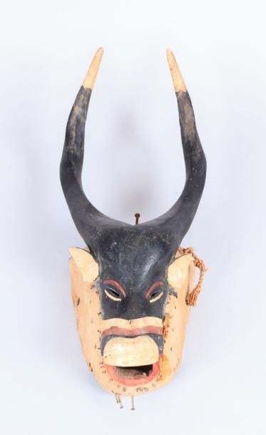 GURO - COTE D'IVOIRE 
Masque en bois à pigments...