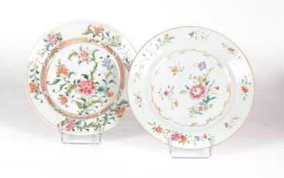 null CHINE - Compagnie des Indes
Deux assiettes en porcelaine à décor de branches...