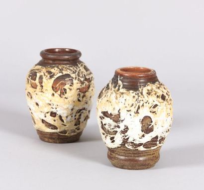 null DAGE Louis Auguste (1885-1963)

Deux vases en céramique à décor de figures libres...