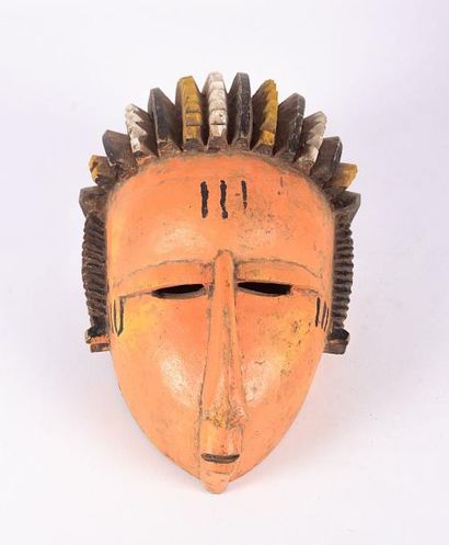 null NORD OUEST AFRIQUE 

Important masque antropomorphe peint en ocre, noir, blanc...