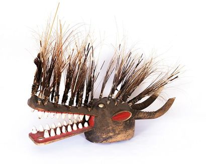 null NIGER - BOZO

Important masque zoomorphe en bois polychrome figurant un animal...