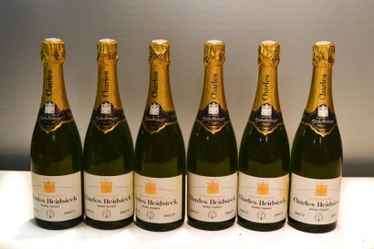 null 6 Blles	Champagne CHARLES HEIDSIECK Brut		NM

	Vieilles bouteilles. Et. légèrement...