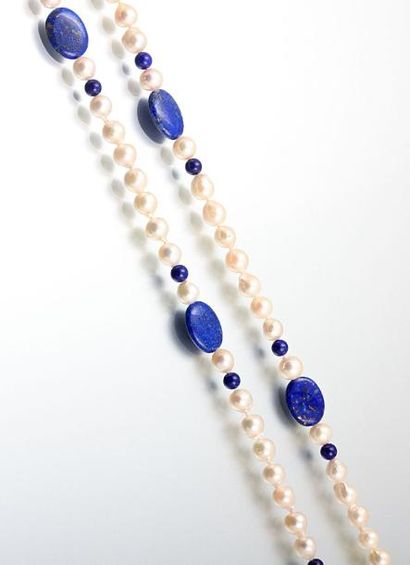 null Sautoir de perles baroques Akoya, perles de lapis lazuli et perles de culture...