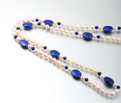 null Sautoir de perles baroques Akoya, perles de lapis lazuli et perles de culture...