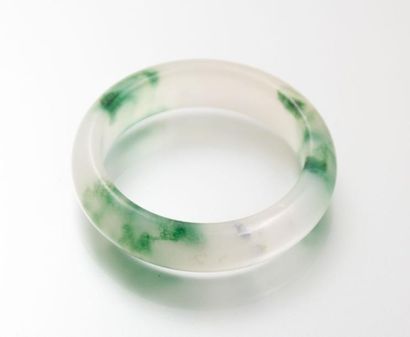 null Bracelet rigide en jadéite 

Petite taille



Jade/Jadéite signifierait "pierre...