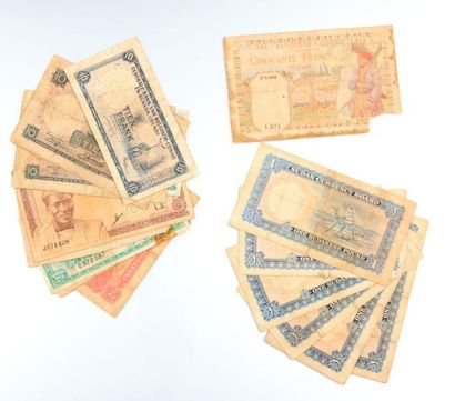 null AFRIQUE

Lots de dix neuf billets dont : 

- Guinée : 100 francs 1960 (1)

-...