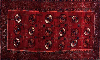 null TOURKAMAN

Tapis en laine à décor de motifs géométriques

230 x 120 cm