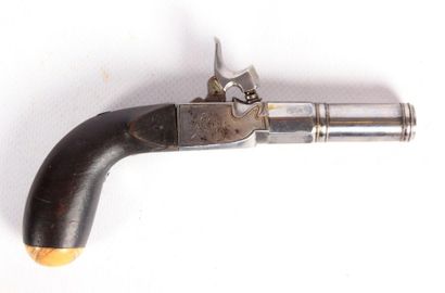 null Pistolet à coffre - canon octogonal puis rond à bouche renforcée cal 12 mm (environ)...