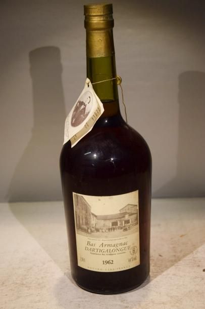 null 1 Mag	Bas Armagnac DARTIGALONGUE 		1962

	Mis en bouteille en 1989. 1,5 L -...