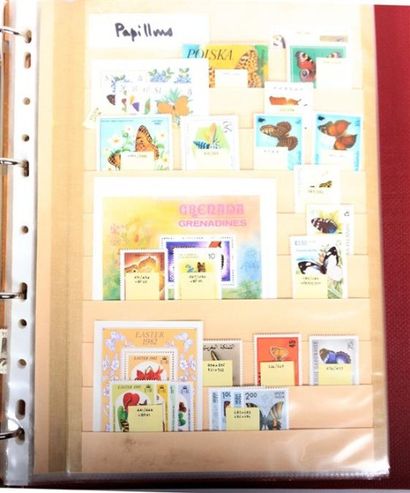 null Un album thématiques animaux. Bloc feuillé
Timbres non oblitérés