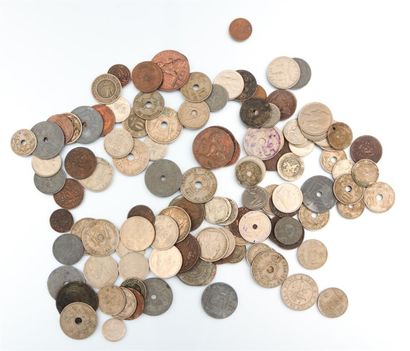 null BELGIQUE
Lot d'environ cent vingt pièces de monnaies diverses de Léopold 1e...