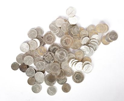 null Lot de pièces en argent comprenant quatre pièces de 50 Frcs (1977) - quatre...