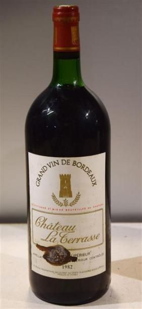 null 1 Mag	CH. LA TERRASSE	Bordeaux Sup.	1982
	Et. un peu tachée. N : bas goulot...
