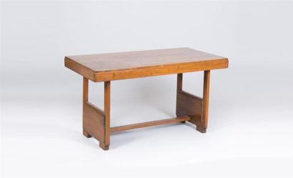 Table de salle à manger en bois naturel mouluré,...