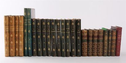null [LITTERATURE]
Lot comprenant vingt quatre volumes : 
- HUGO Victor - Oeuvres...