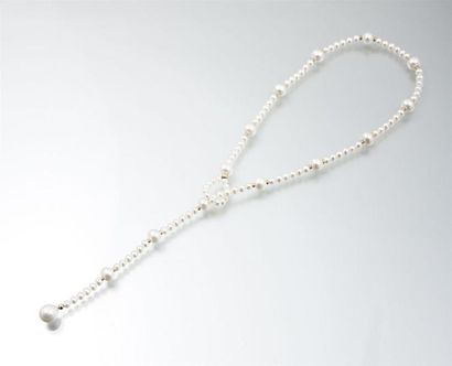 null Collier lasso de perles des Mers du Sud et perles de culture d'eau douce, intercalées...