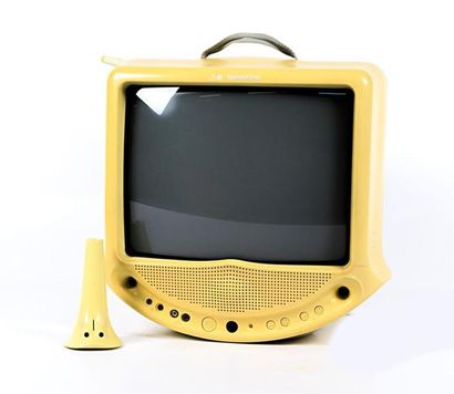 null STARCK Philippe (né en 1949 ) - designer
Télévision de marque Thomson à bâti...