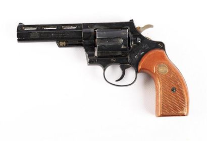 null Revolver d'alarme Mauser made in Werst Germany - modèle L100 - Cal. 380 Knall...